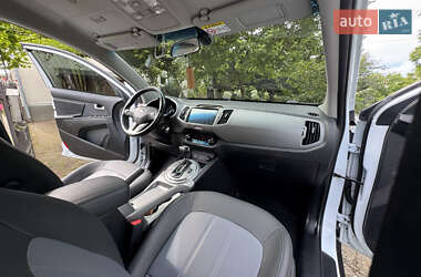 Позашляховик / Кросовер Kia Sportage 2015 в 