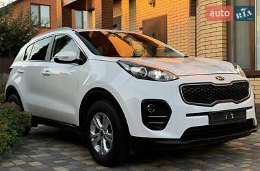Внедорожник / Кроссовер Kia Sportage 2016 в 