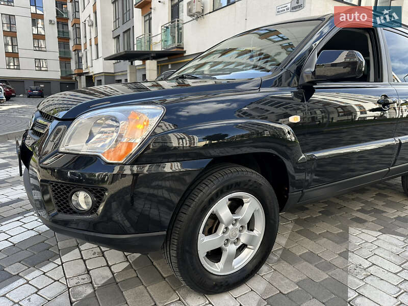 Позашляховик / Кросовер Kia Sportage 2008 в Івано-Франківську