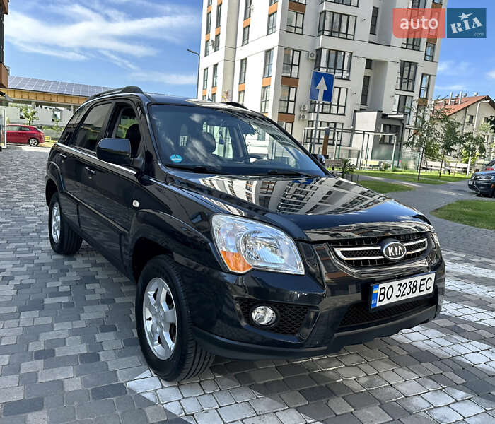 Позашляховик / Кросовер Kia Sportage 2008 в Івано-Франківську