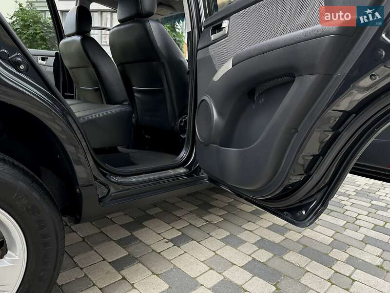 Позашляховик / Кросовер Kia Sportage 2008 в Івано-Франківську