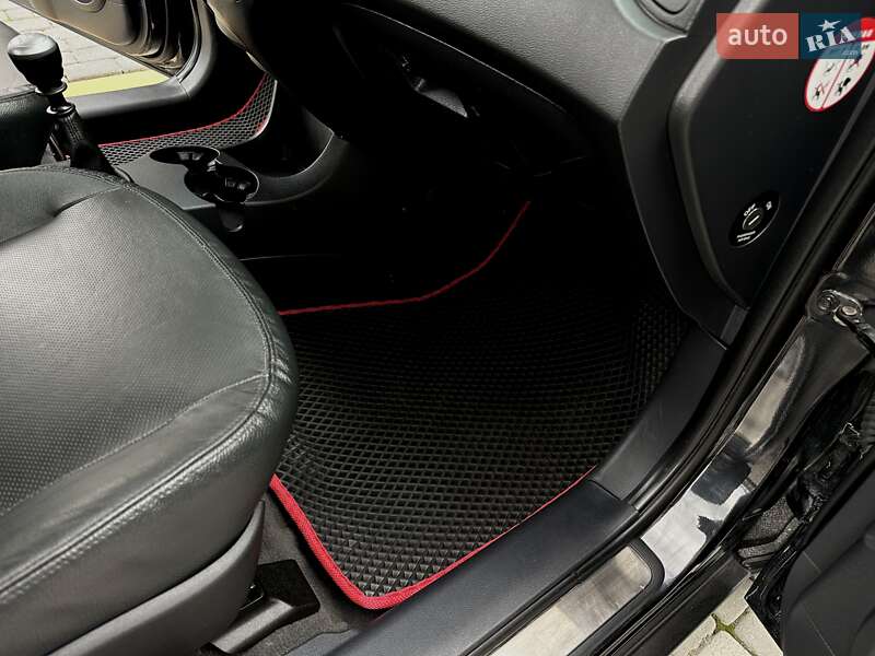 Позашляховик / Кросовер Kia Sportage 2008 в Івано-Франківську