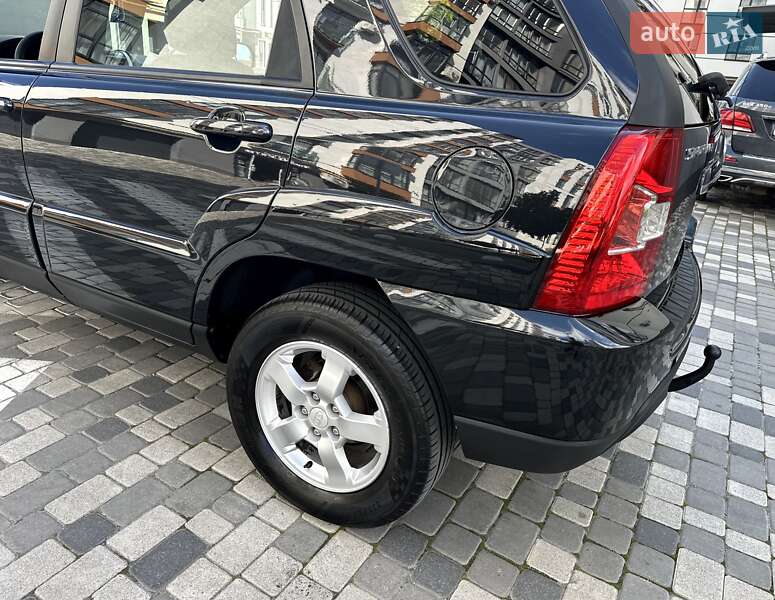 Позашляховик / Кросовер Kia Sportage 2008 в Івано-Франківську