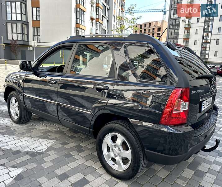 Позашляховик / Кросовер Kia Sportage 2008 в Івано-Франківську