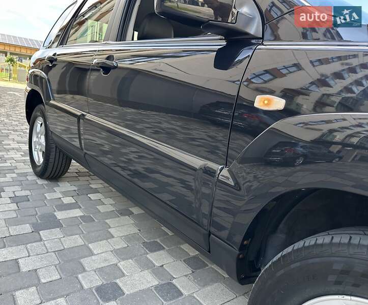 Позашляховик / Кросовер Kia Sportage 2008 в Івано-Франківську