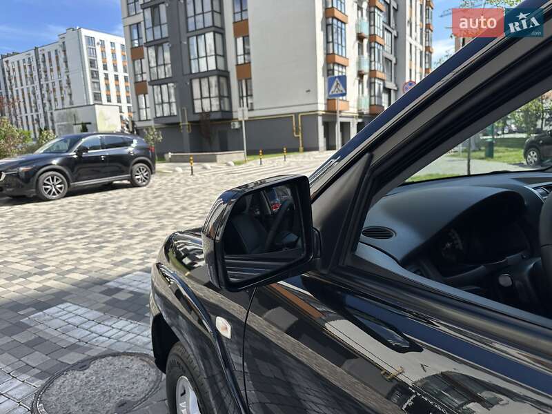 Позашляховик / Кросовер Kia Sportage 2008 в Івано-Франківську