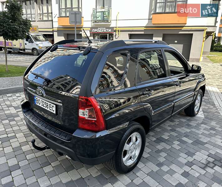 Позашляховик / Кросовер Kia Sportage 2008 в Івано-Франківську