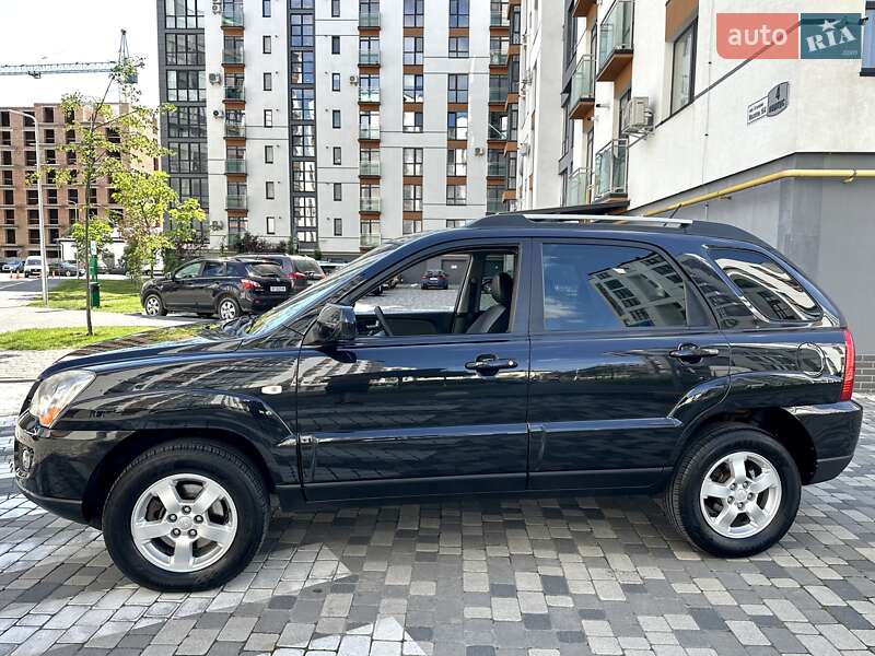 Позашляховик / Кросовер Kia Sportage 2008 в Івано-Франківську