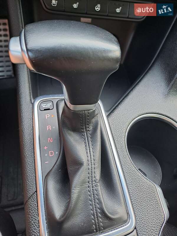 Внедорожник / Кроссовер Kia Sportage 2016 в Павлограде