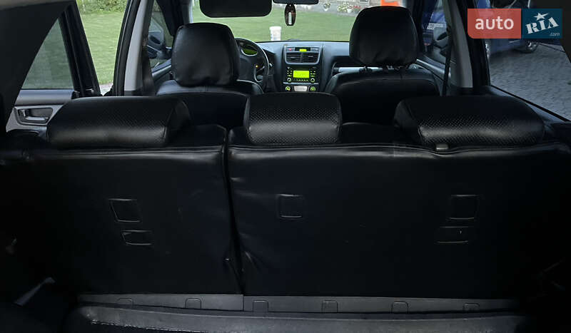 Внедорожник / Кроссовер Kia Sportage 2008 в Золочеве