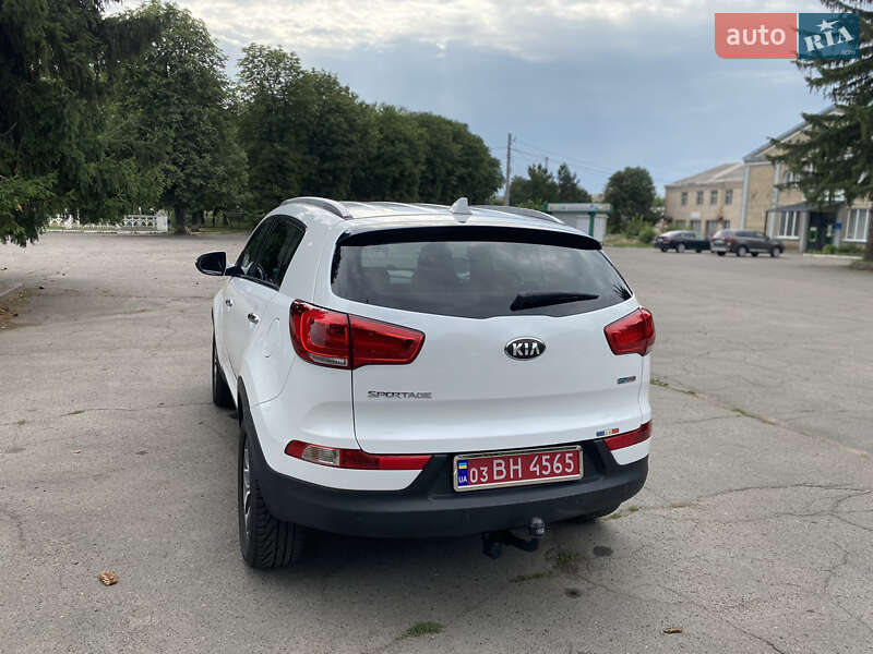 Внедорожник / Кроссовер Kia Sportage 2014 в Новоархангельске