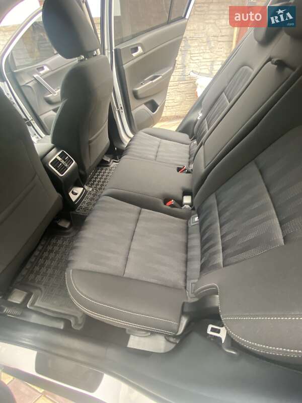 Внедорожник / Кроссовер Kia Sportage 2021 в Днепре