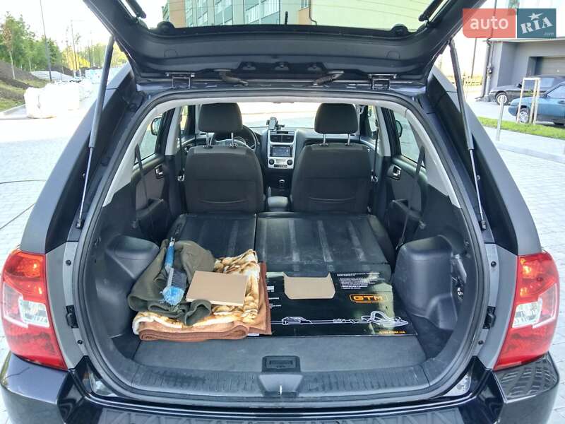 Позашляховик / Кросовер Kia Sportage 2008 в Івано-Франківську