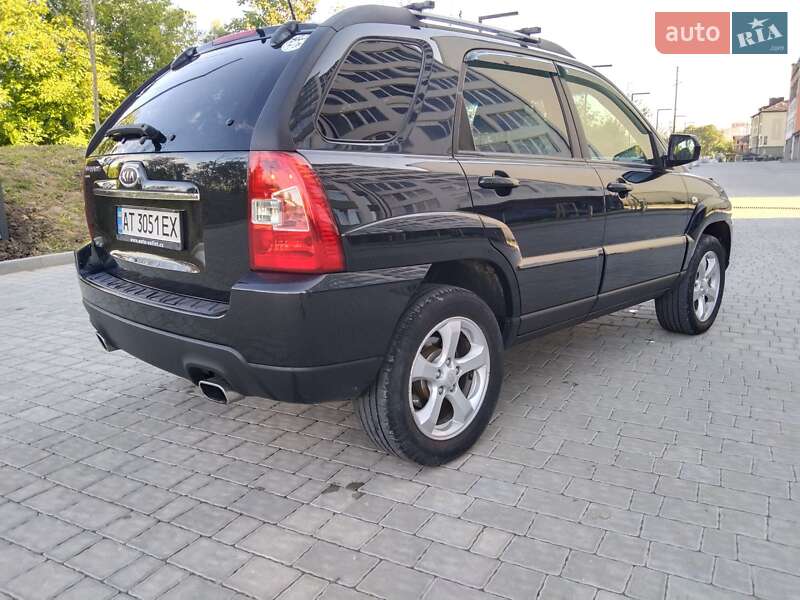 Позашляховик / Кросовер Kia Sportage 2008 в Івано-Франківську