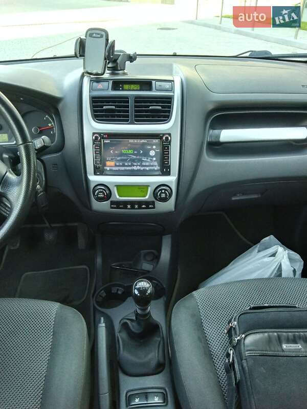 Позашляховик / Кросовер Kia Sportage 2008 в Івано-Франківську