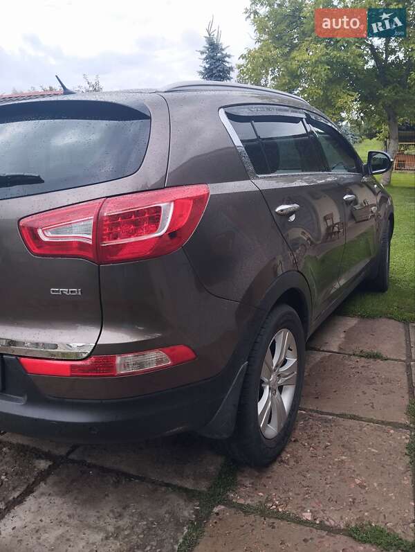 Внедорожник / Кроссовер Kia Sportage 2012 в Городке