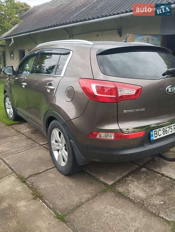 Внедорожник / Кроссовер Kia Sportage 2012 в Городке