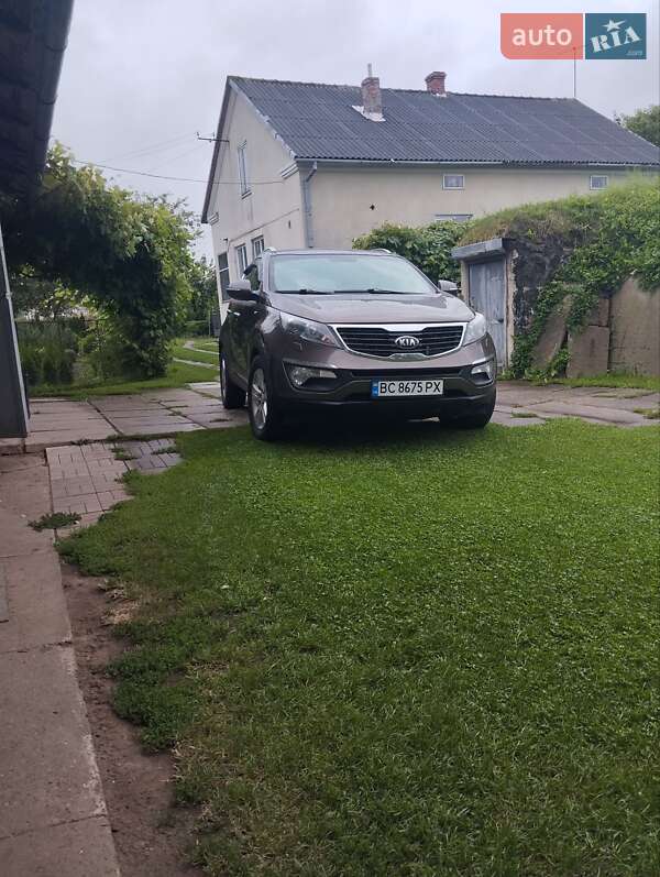 Внедорожник / Кроссовер Kia Sportage 2012 в Городке