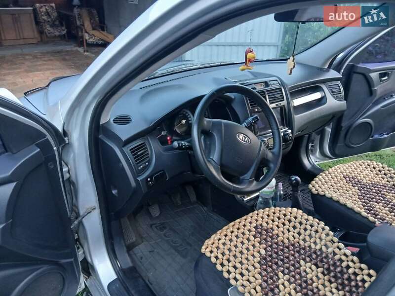 Позашляховик / Кросовер Kia Sportage 2008 в Конотопі