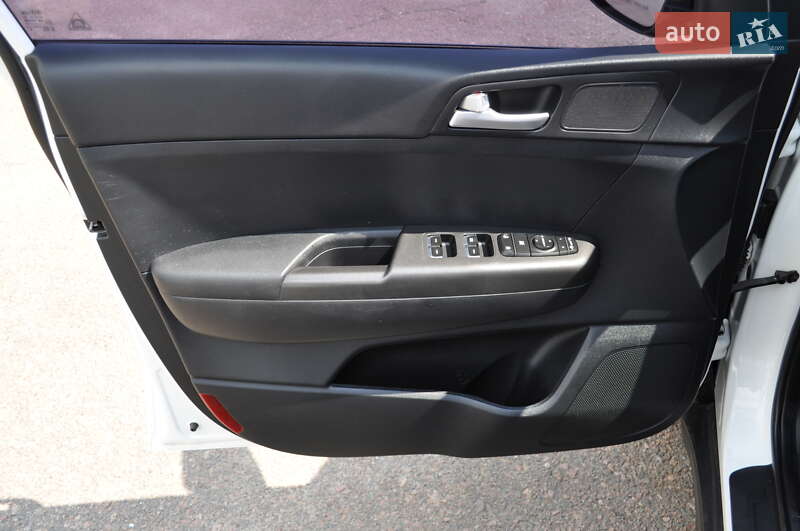 Внедорожник / Кроссовер Kia Sportage 2018 в Киеве