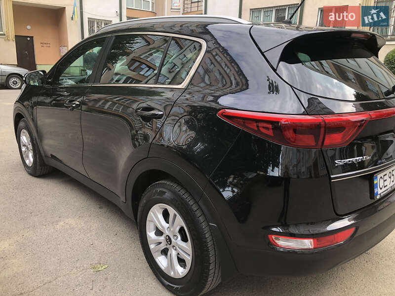 Внедорожник / Кроссовер Kia Sportage 2016 в Черновцах