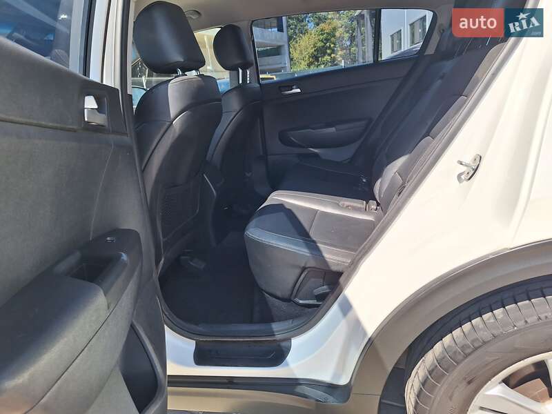 Внедорожник / Кроссовер Kia Sportage 2015 в Одессе