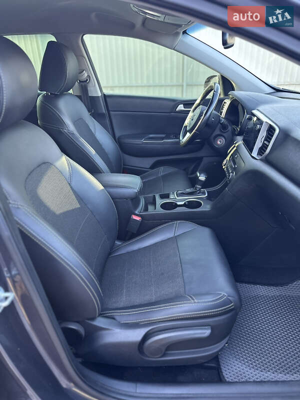 Позашляховик / Кросовер Kia Sportage 2017 в Києві