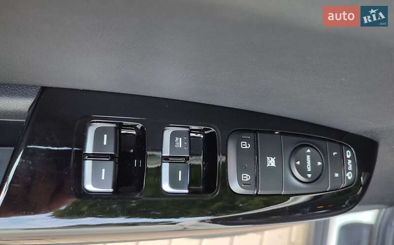 Внедорожник / Кроссовер Kia Sportage 2016 в Прилуках