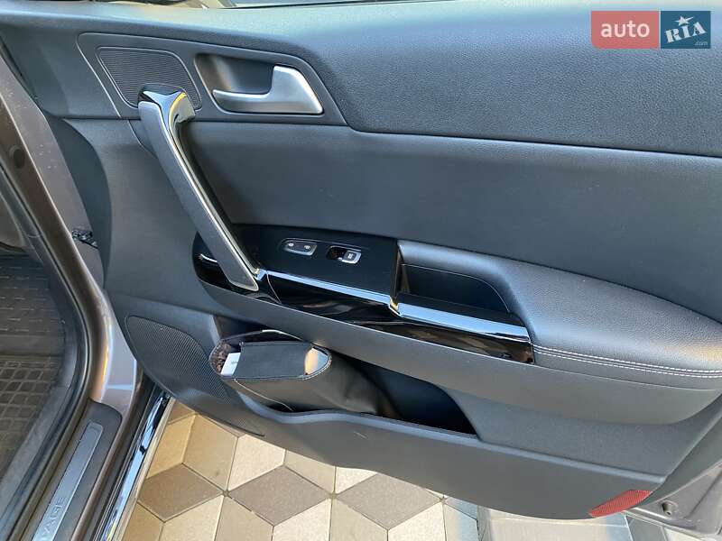 Позашляховик / Кросовер Kia Sportage 2018 в Черкасах