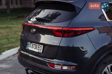 Внедорожник / Кроссовер Kia Sportage 2017 в Староконстантинове
