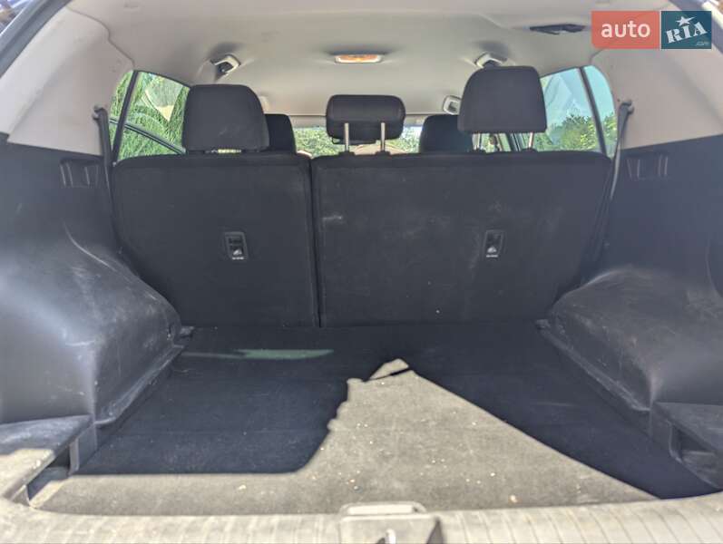 Внедорожник / Кроссовер Kia Sportage 2016 в Новояворовске