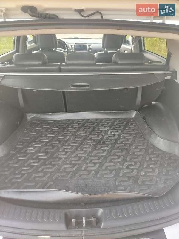 Внедорожник / Кроссовер Kia Sportage 2011 в Харькове