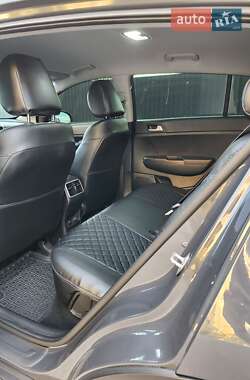 Позашляховик / Кросовер Kia Sportage 2021 в 