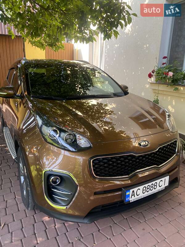 Позашляховик / Кросовер Kia Sportage 2017 в Нововолинську