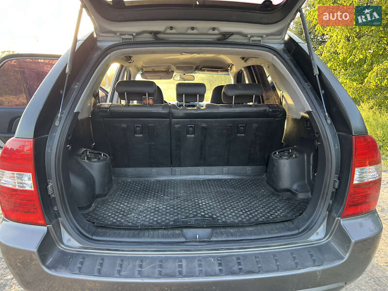 Внедорожник / Кроссовер Kia Sportage 2007 в Золочеве