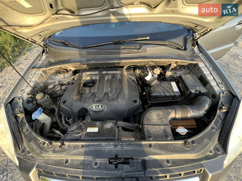 Внедорожник / Кроссовер Kia Sportage 2007 в Золочеве