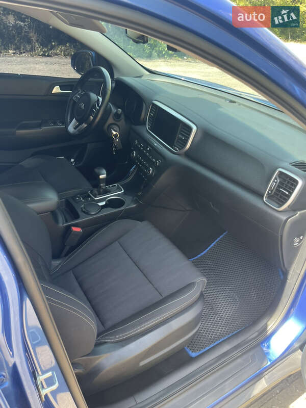 Внедорожник / Кроссовер Kia Sportage 2021 в Песчанке