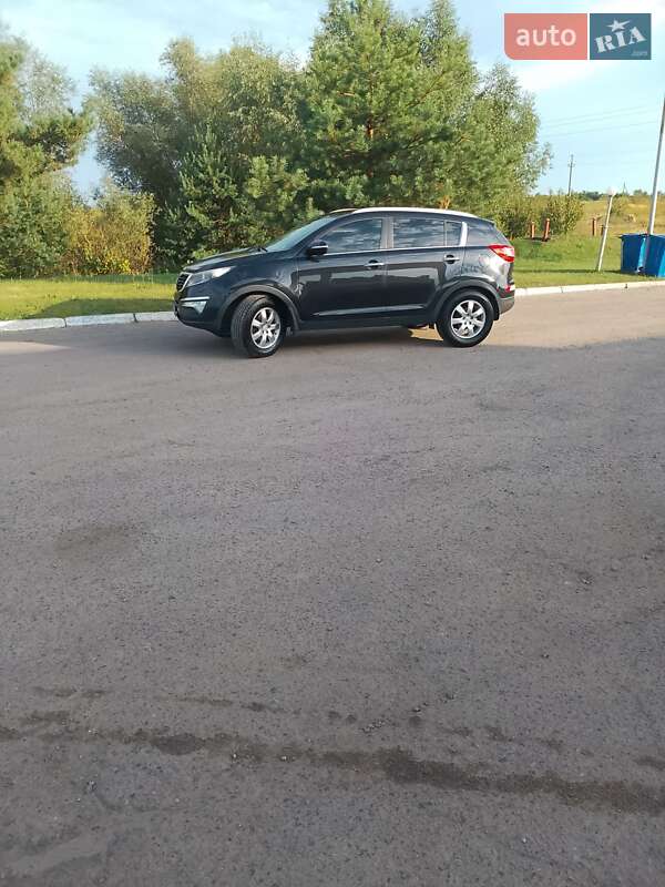 Позашляховик / Кросовер Kia Sportage 2010 в Яворові