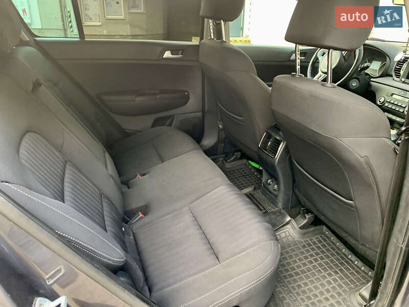 Внедорожник / Кроссовер Kia Sportage 2017 в Трускавце