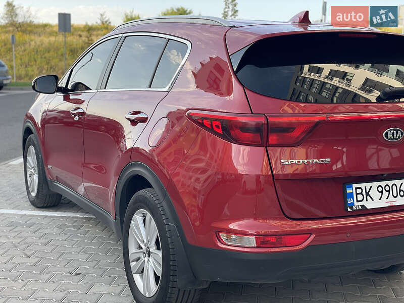 Внедорожник / Кроссовер Kia Sportage 2016 в Ровно