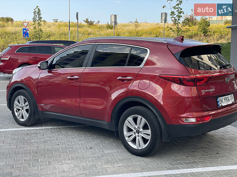Внедорожник / Кроссовер Kia Sportage 2016 в Ровно