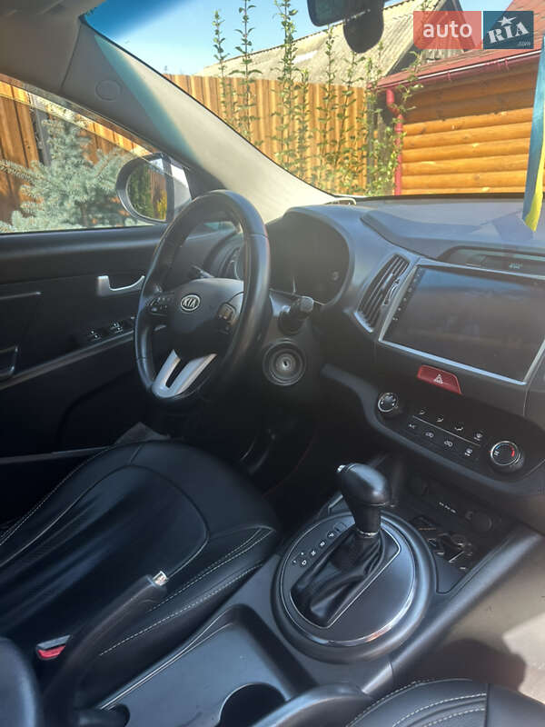 Внедорожник / Кроссовер Kia Sportage 2011 в Чуднове