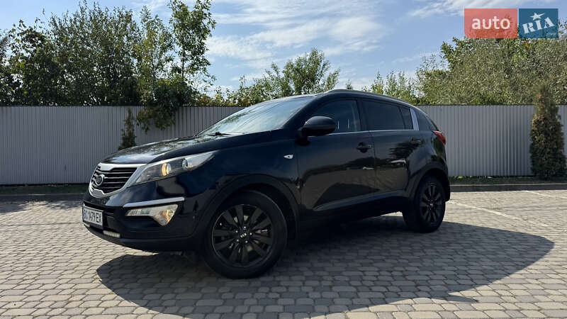 Внедорожник / Кроссовер Kia Sportage 2011 в Ивано-Франковске