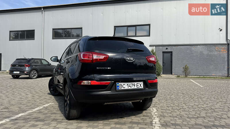 Внедорожник / Кроссовер Kia Sportage 2011 в Ивано-Франковске