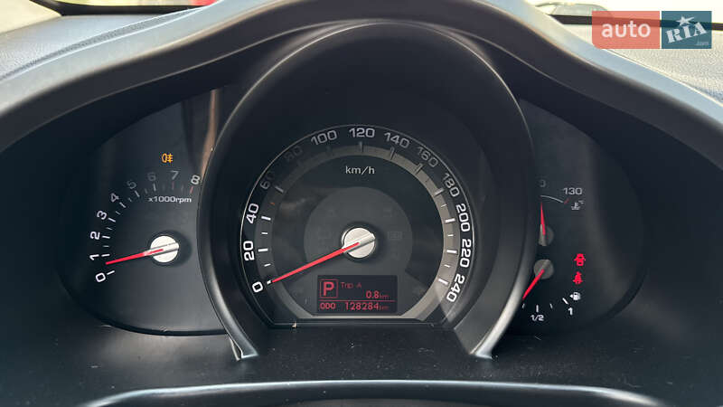 Внедорожник / Кроссовер Kia Sportage 2011 в Ивано-Франковске