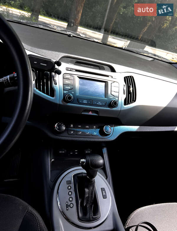 Позашляховик / Кросовер Kia Sportage 2015 в Львові