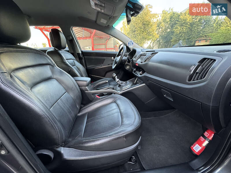 Позашляховик / Кросовер Kia Sportage 2011 в Радивиліві