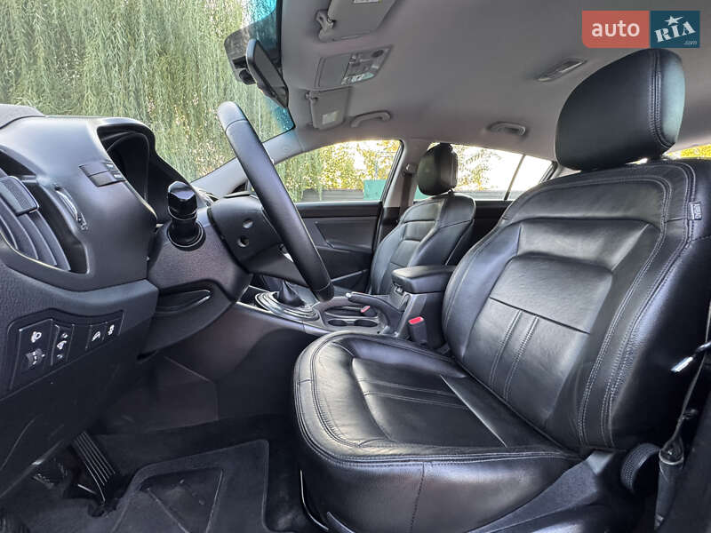 Позашляховик / Кросовер Kia Sportage 2011 в Радивиліві