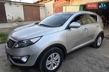 Позашляховик / Кросовер Kia Sportage 2013 в Харкові