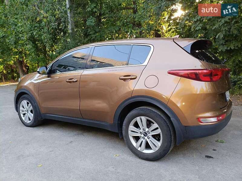 Внедорожник / Кроссовер Kia Sportage 2016 в Днепре фото 5 Внедорожник / Кроссовер Kia Sportage 2016 в Днепре